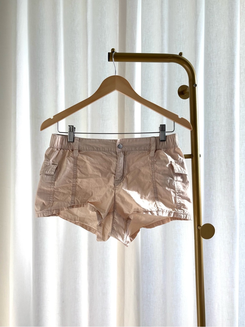 Urban Outfitters Light Beige Cargo Shorts size UK 6 - small mark on back pocket